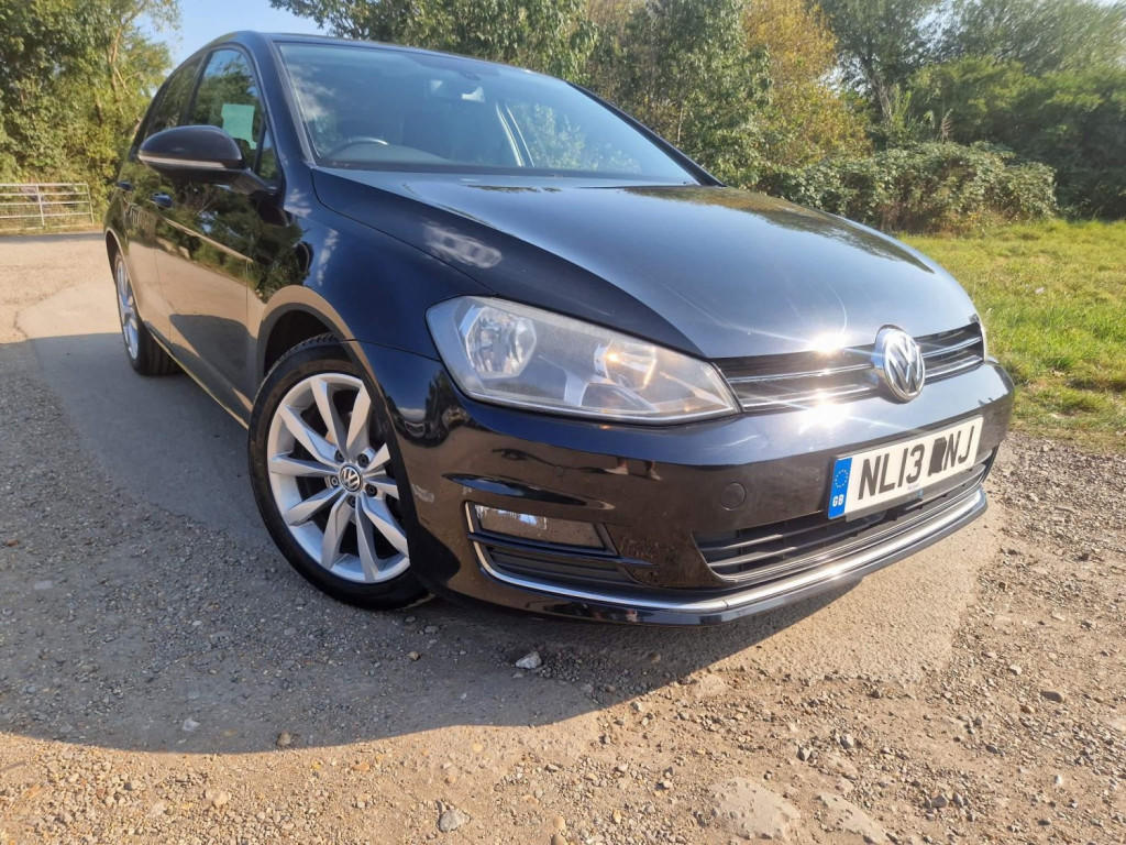 View VOLKSWAGEN GOLF 2.0 TDI BlueMotion Tech GT Euro 5 (s/s) 5dr