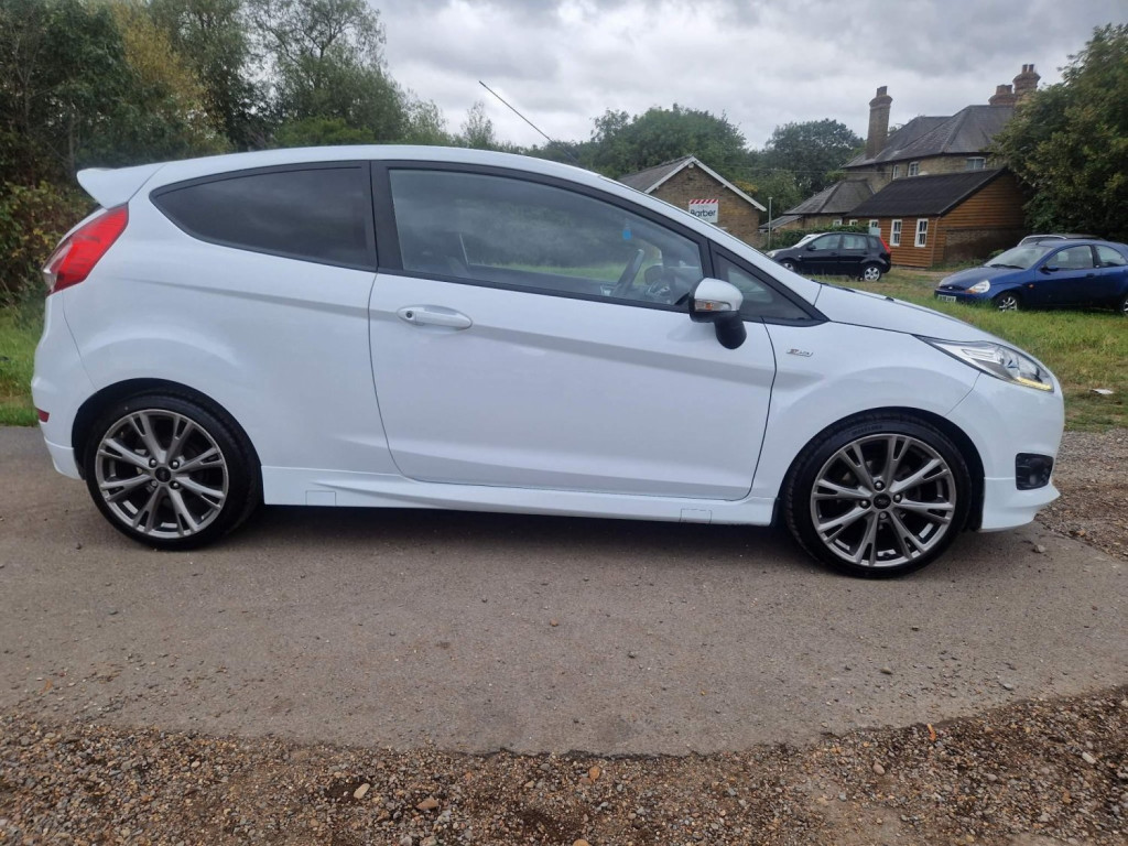 FORD FIESTA