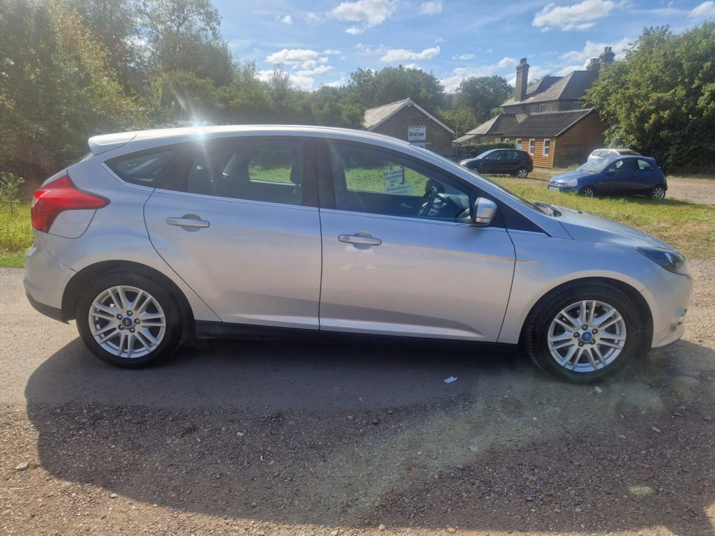 FORD FOCUS