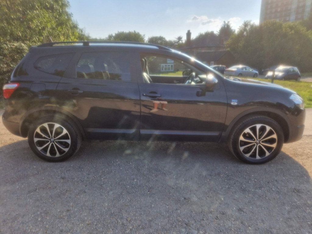 NISSAN QASHQAI+2