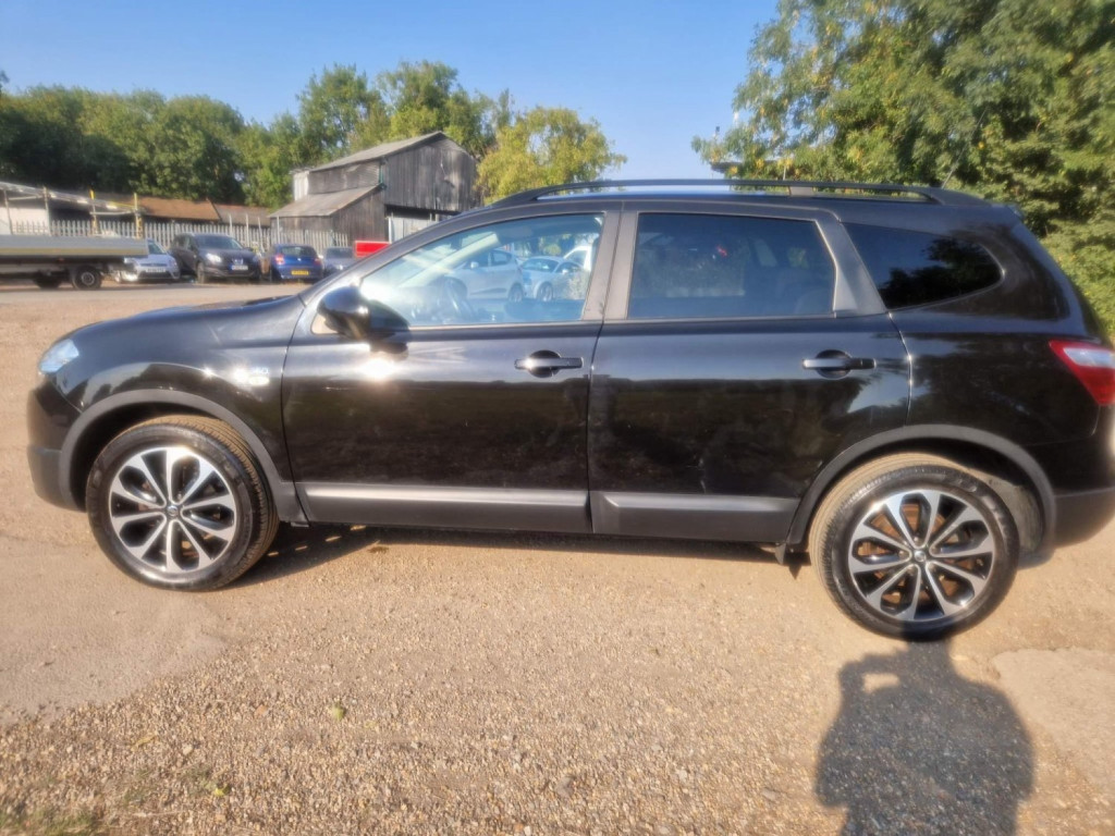 NISSAN QASHQAI+2
