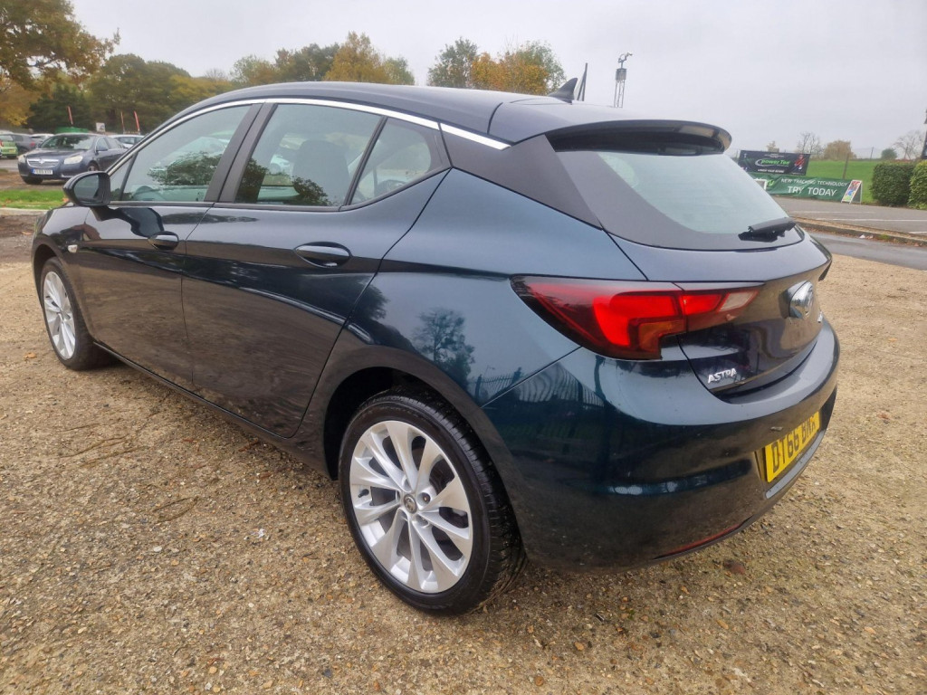 VAUXHALL ASTRA