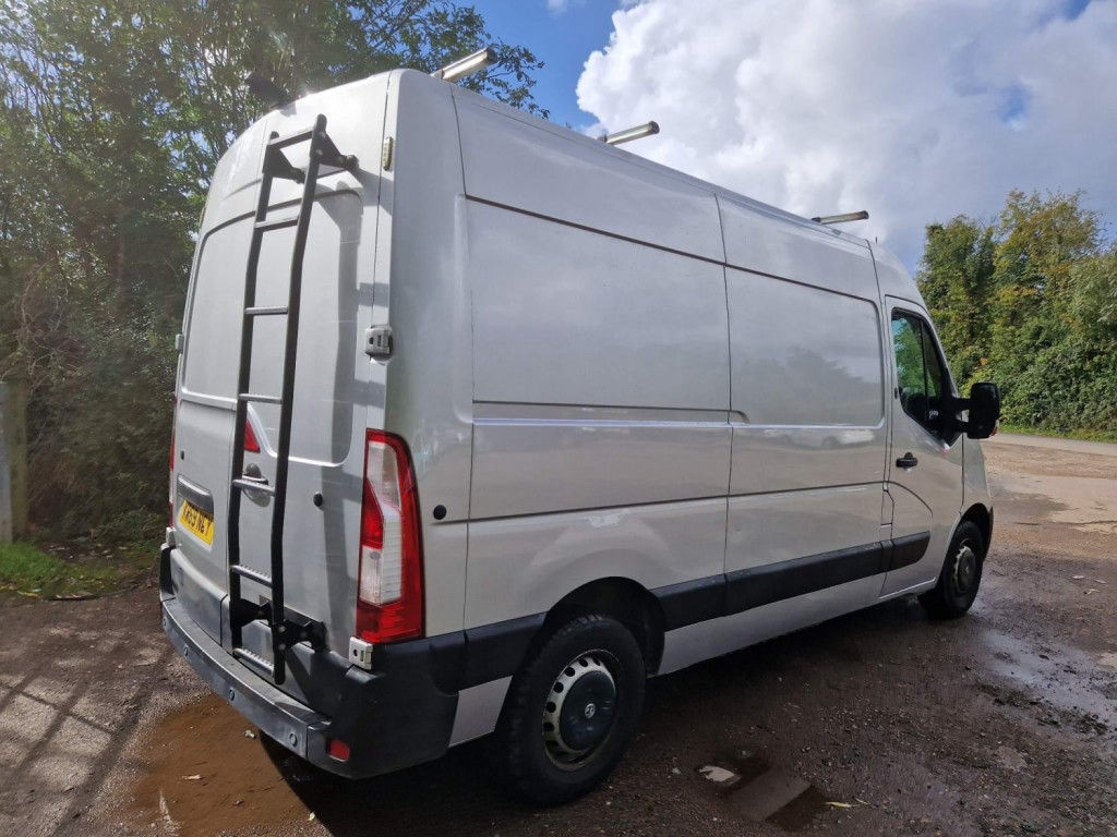 View VAUXHALL MOVANO 2.3 CDTi 3500 FWD L2 H2 Euro 6 5dr
