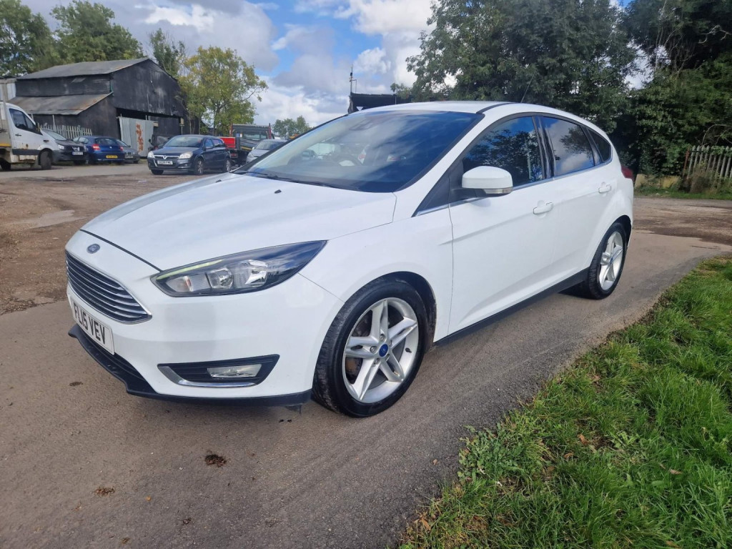View FORD FOCUS 1.0T EcoBoost Titanium Euro 6 (s/s) 5dr