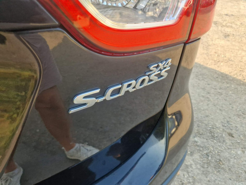 SUZUKI SX4 S-CROSS