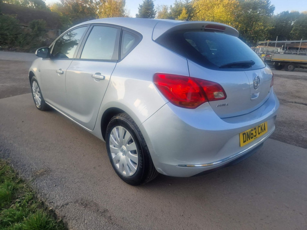 VAUXHALL ASTRA