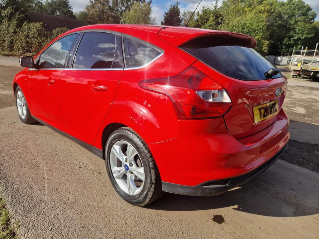View FORD FOCUS 1.0T EcoBoost Zetec Euro 5 (s/s) 5dr