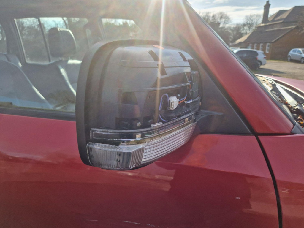 View MITSUBISHI SHOGUN 3.2 DI-DC Elegance Auto 4WD Euro 4 5dr LWB