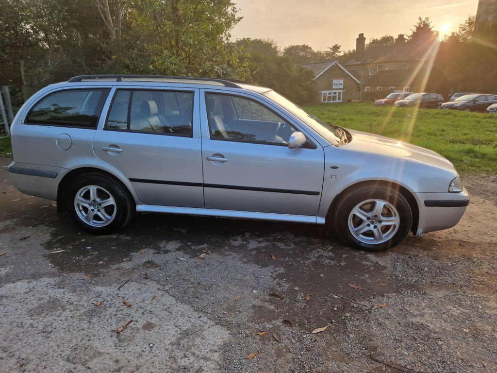 View SKODA OCTAVIA 1.9 TDI Ambiente 5dr