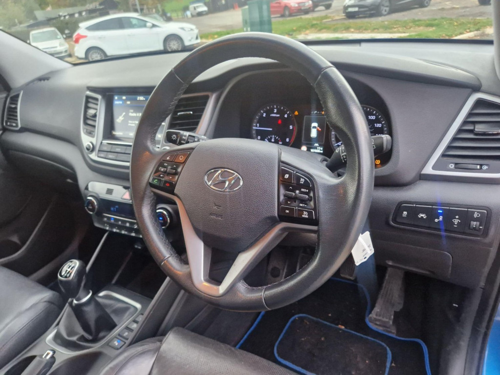 HYUNDAI TUCSON