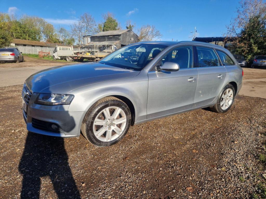 AUDI A4 AVANT