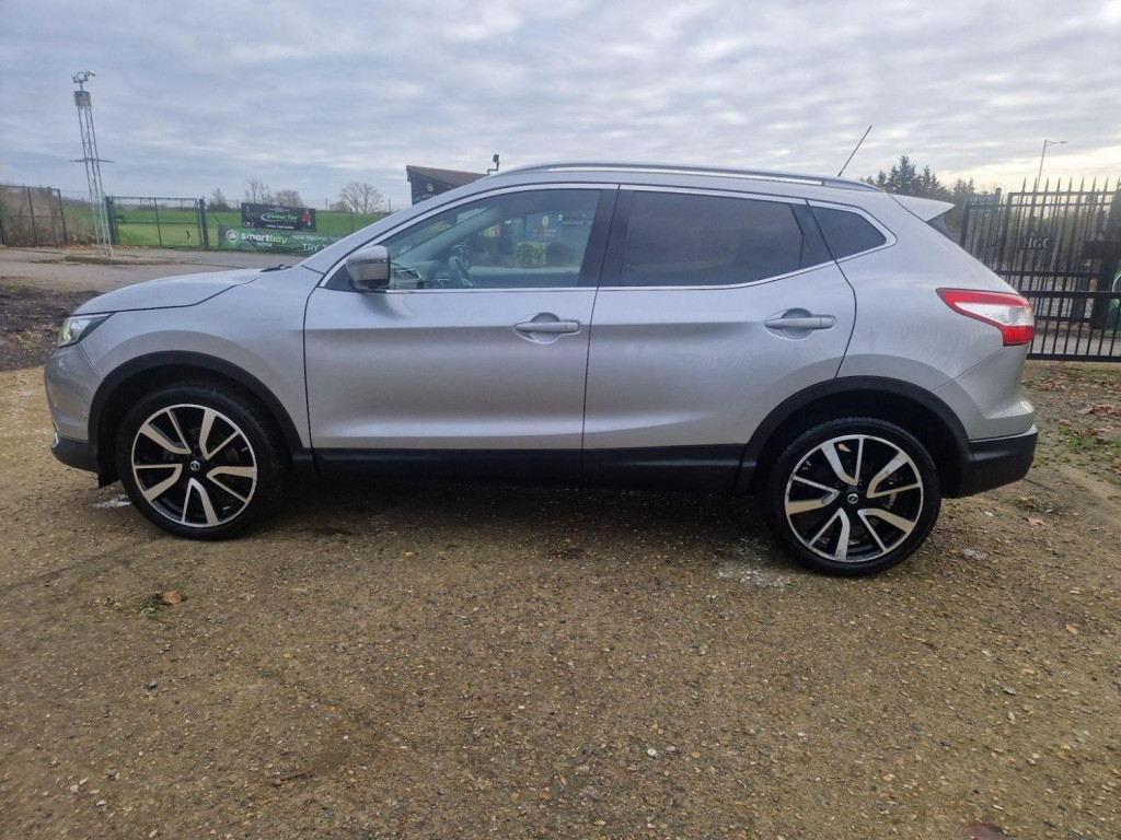 NISSAN QASHQAI