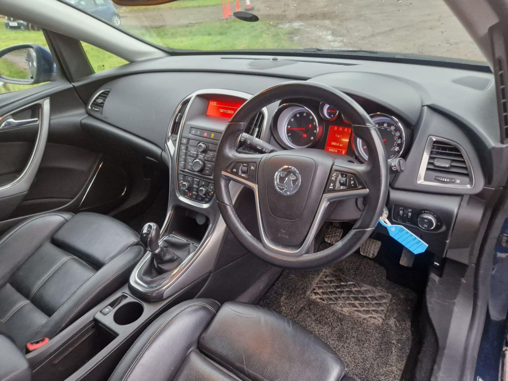 View VAUXHALL ASTRA 1.6 16v Elite Euro 5 5dr