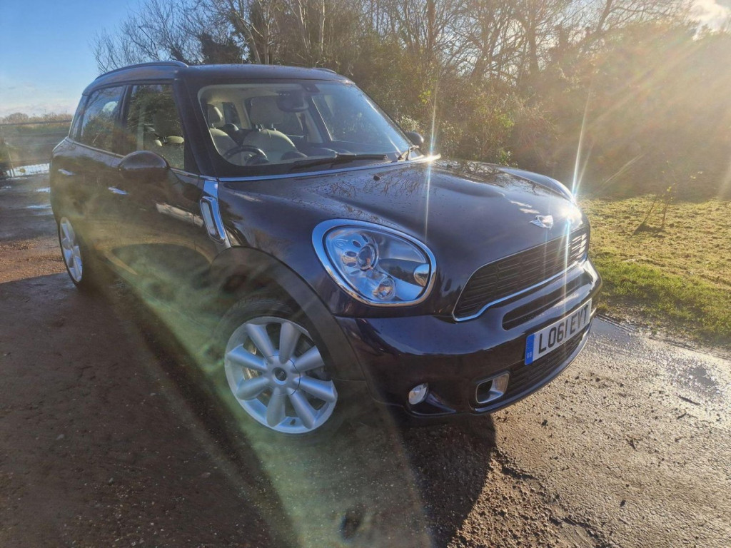 MINI COUNTRYMAN