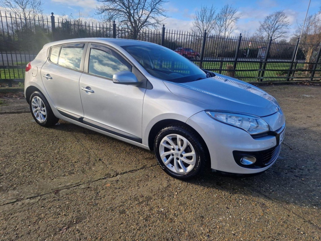 View RENAULT MEGANE 1.6 16V Expression + Euro 5 5dr