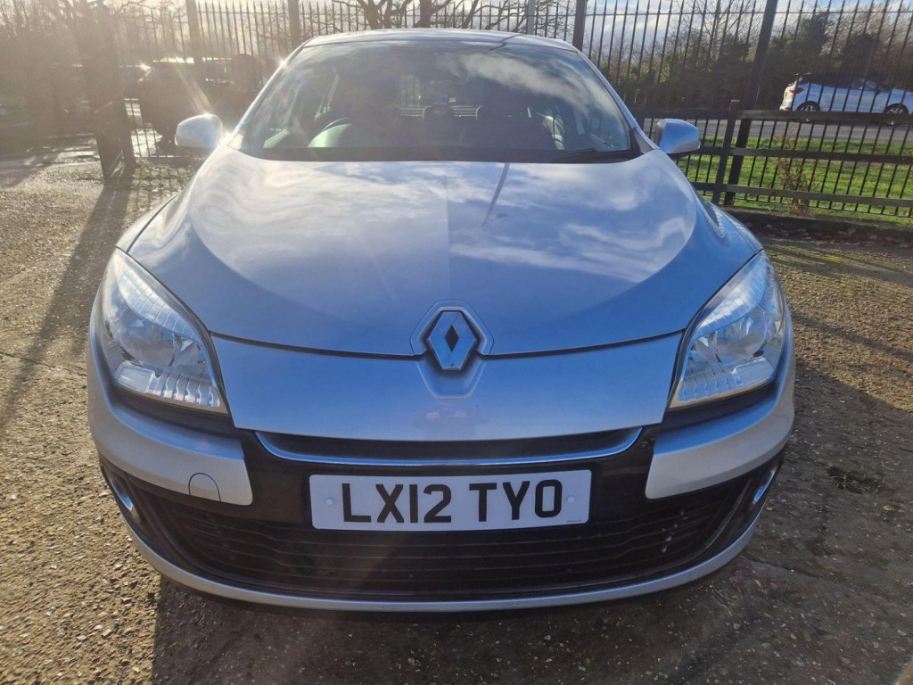 View RENAULT MEGANE 1.6 16V Expression + Euro 5 5dr