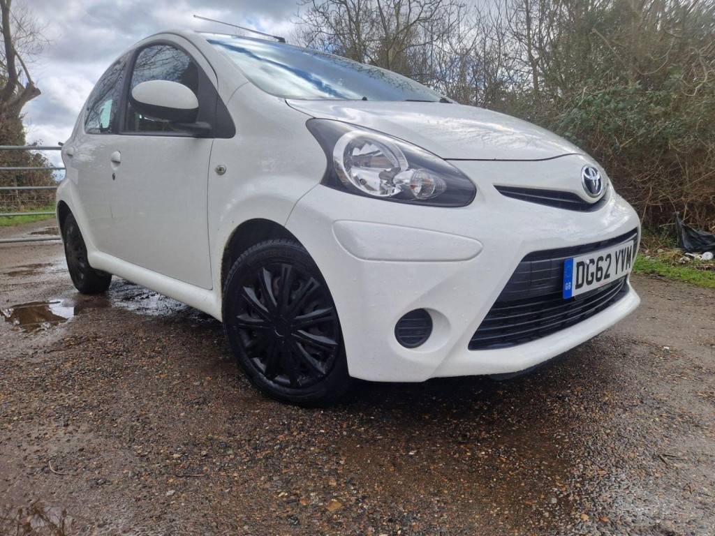 View TOYOTA AYGO 1.0 VVT-i Ice Euro 5 5dr