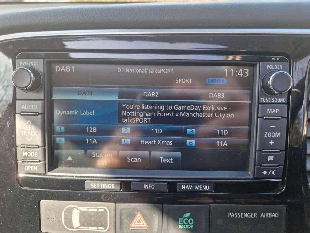 MITSUBISHI OUTLANDER