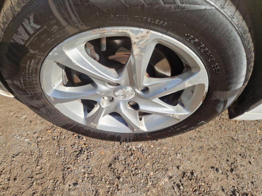 View PEUGEOT 208 1.2 PureTech Active Euro 6 5dr