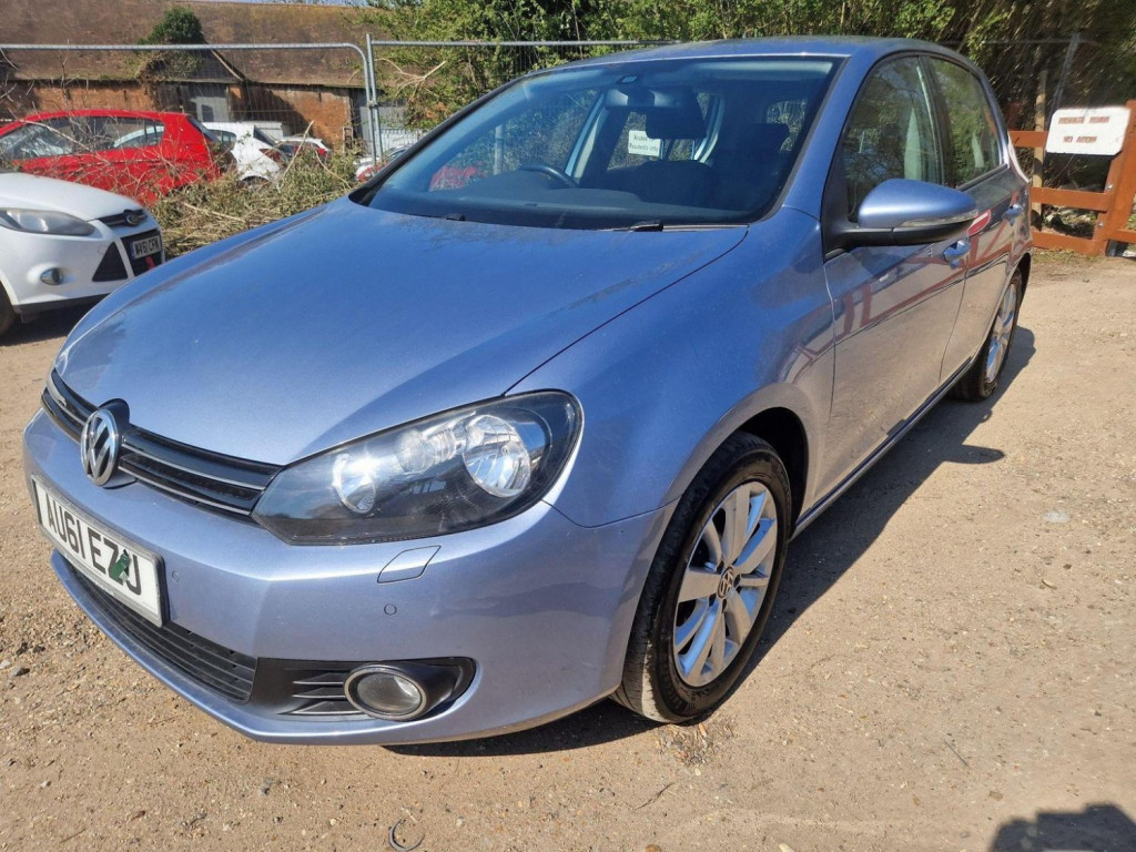 View VOLKSWAGEN GOLF 1.6 TDI Match DSG Euro 5 5dr