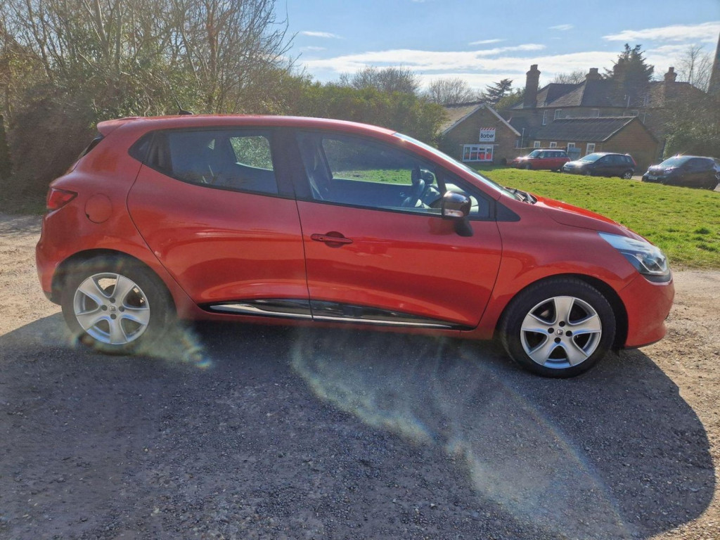 RENAULT CLIO