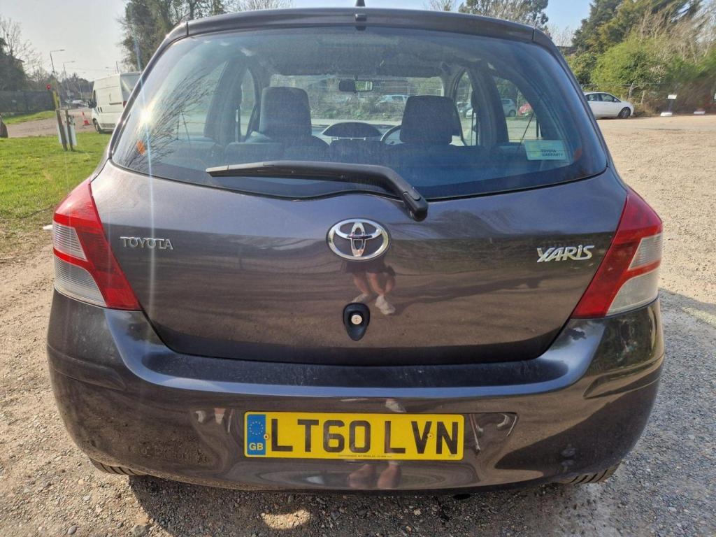 TOYOTA YARIS