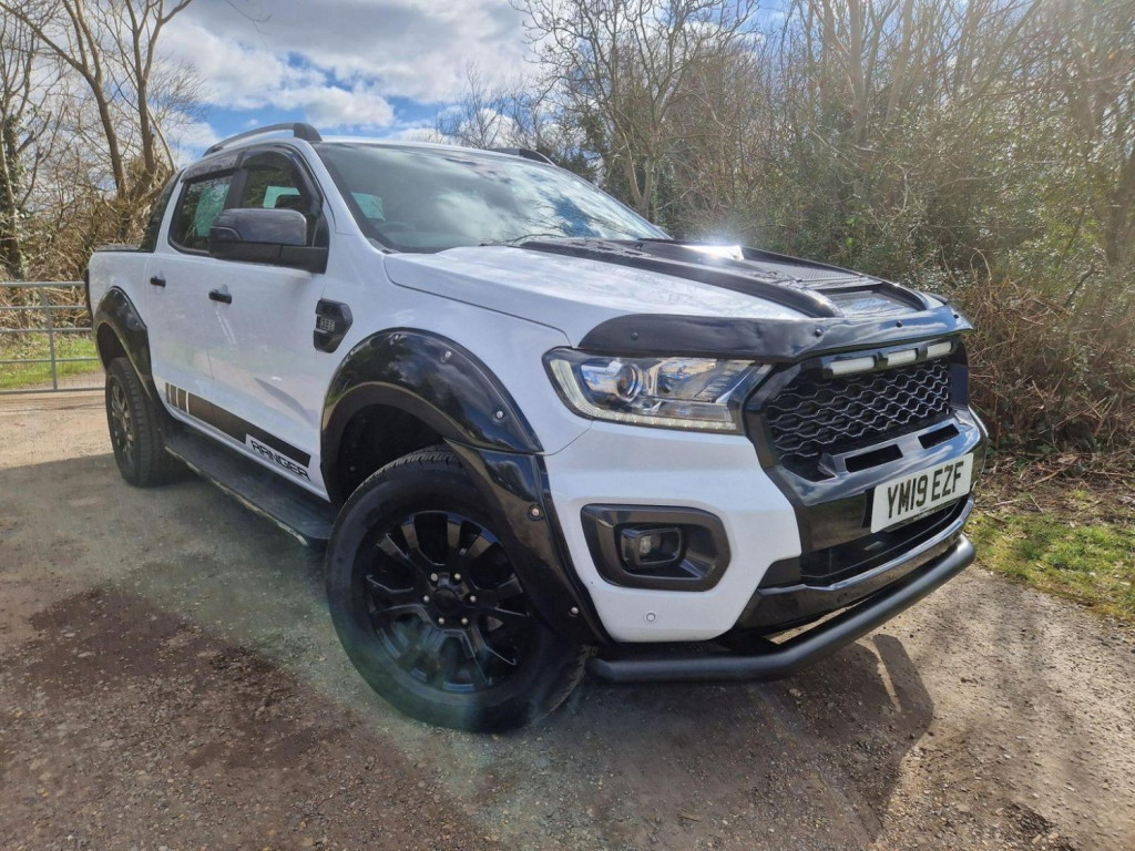 View FORD RANGER 3.2 TDCi Wildtrak Auto 4WD Euro 6 (s/s) 4dr