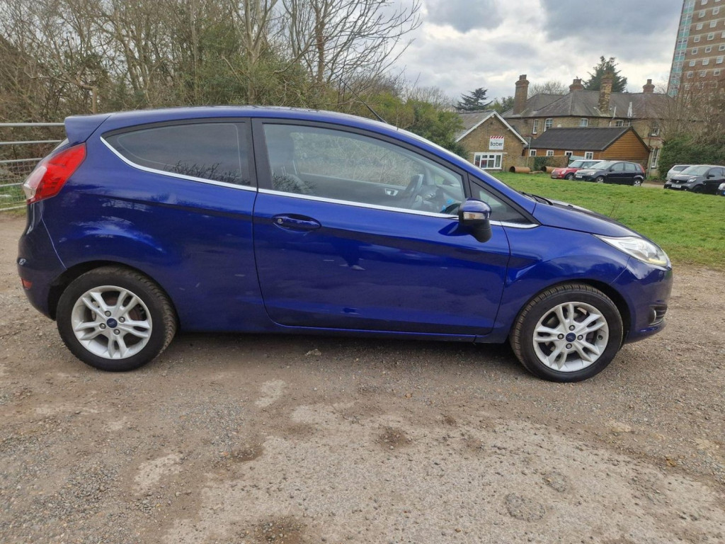 FORD FIESTA