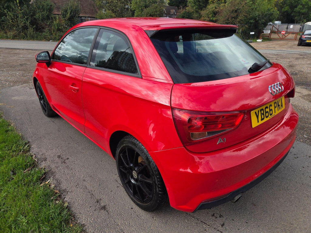 AUDI A1