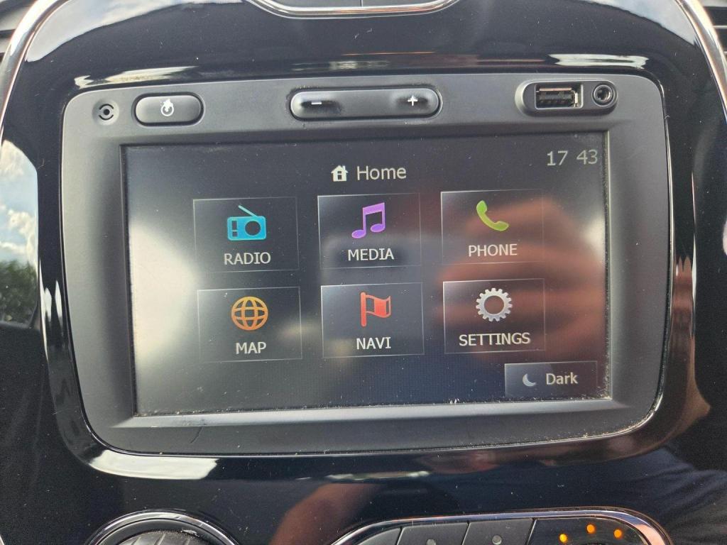RENAULT CAPTUR