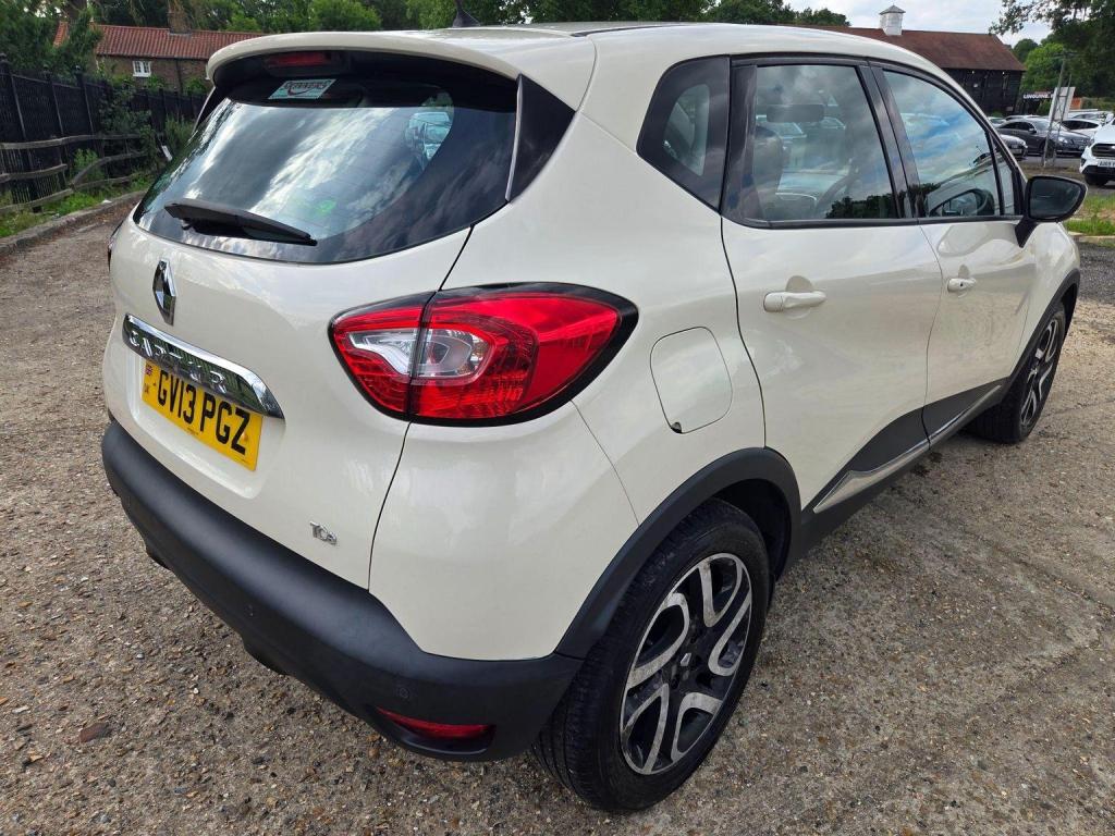 RENAULT CAPTUR