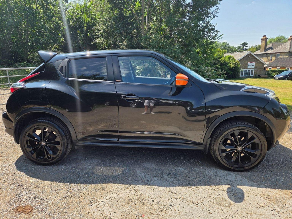 NISSAN JUKE