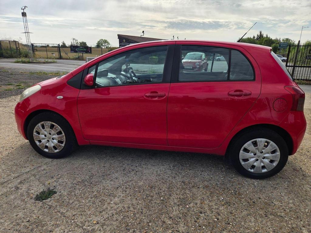 View TOYOTA YARIS 1.3 VVT-i T3 5dr