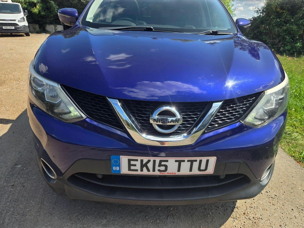 View NISSAN QASHQAI 1.6 dCi Tekna XTRON 2WD Euro 5 (s/s) 5dr