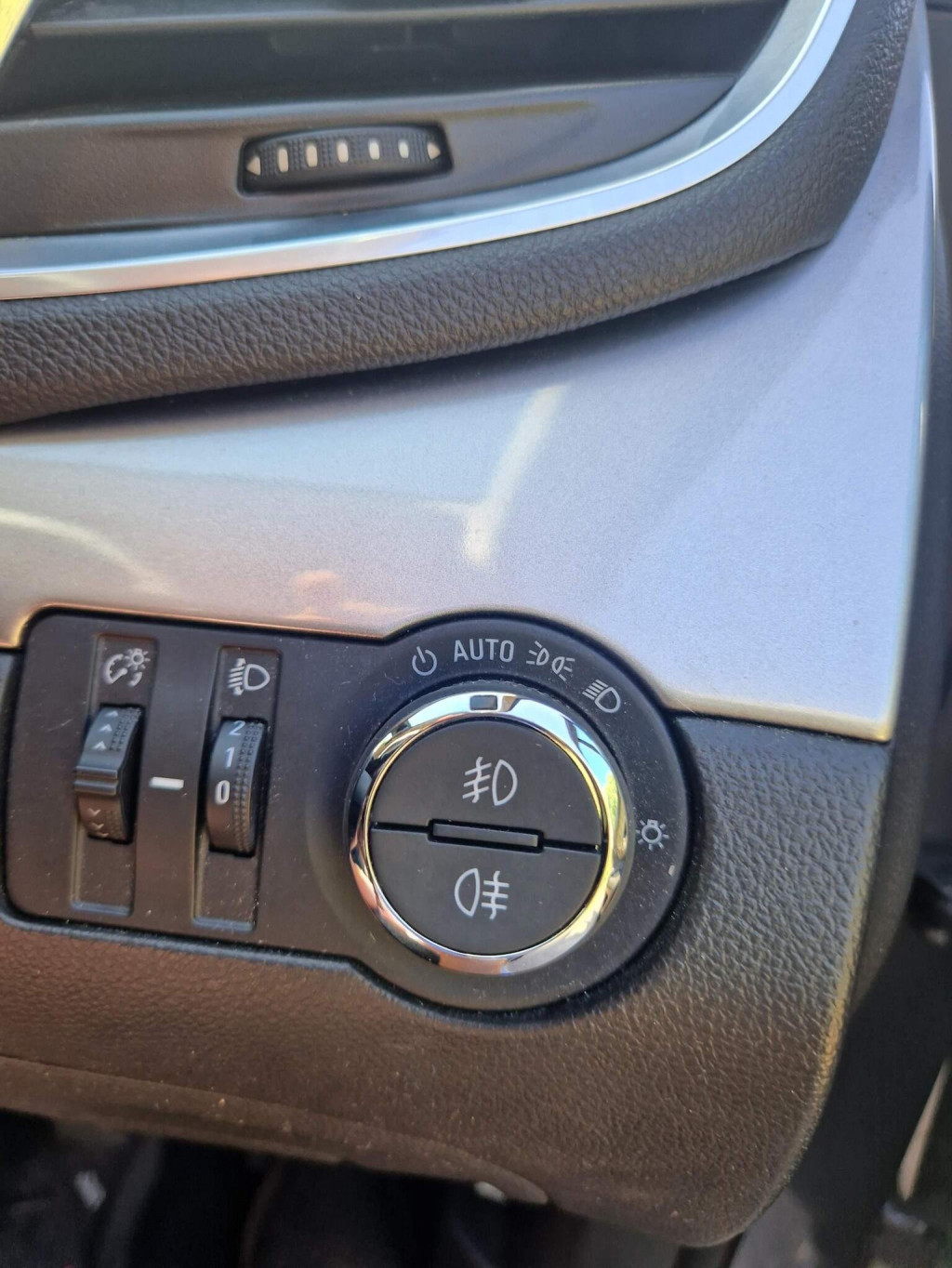 VAUXHALL MOKKA