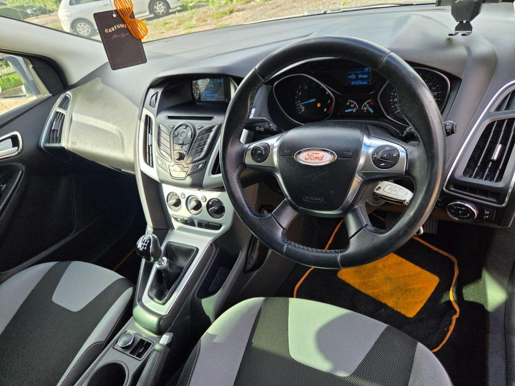 FORD FOCUS