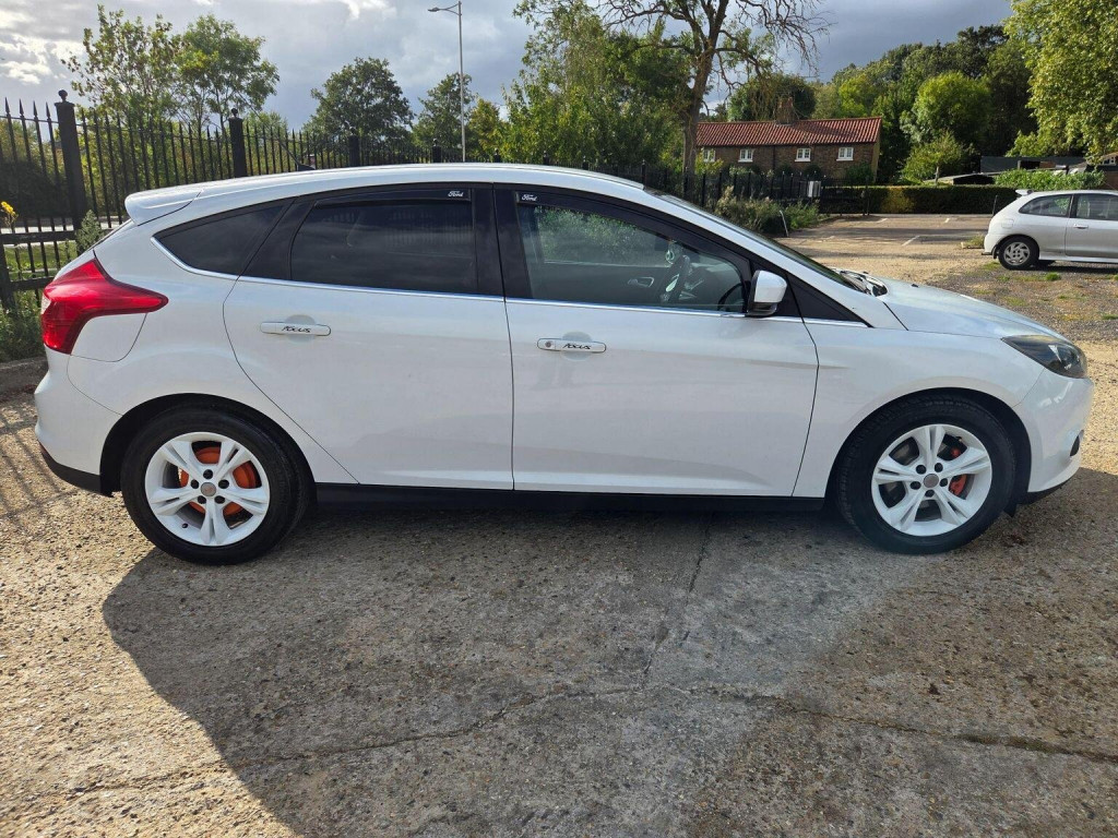 FORD FOCUS