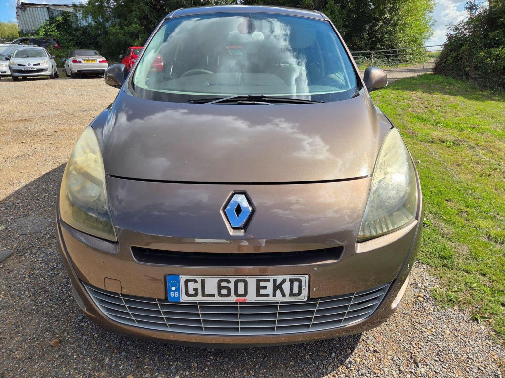 RENAULT GRAND SCENIC