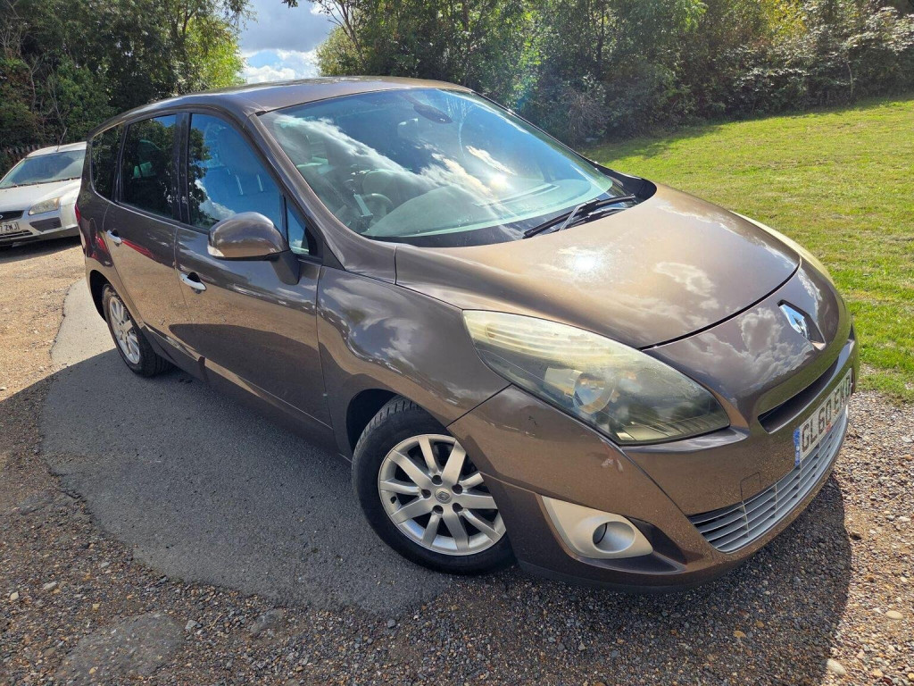RENAULT GRAND SCENIC
