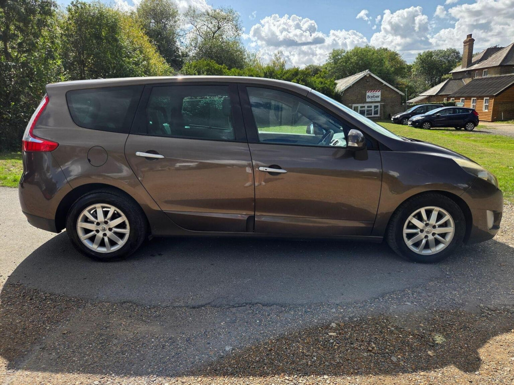 RENAULT GRAND SCENIC