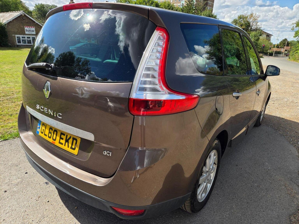 RENAULT GRAND SCENIC