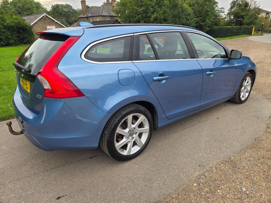 VOLVO V60