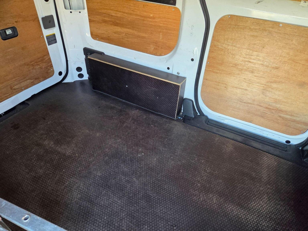 NISSAN E-NV200