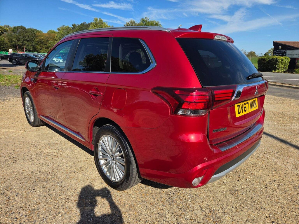 MITSUBISHI OUTLANDER