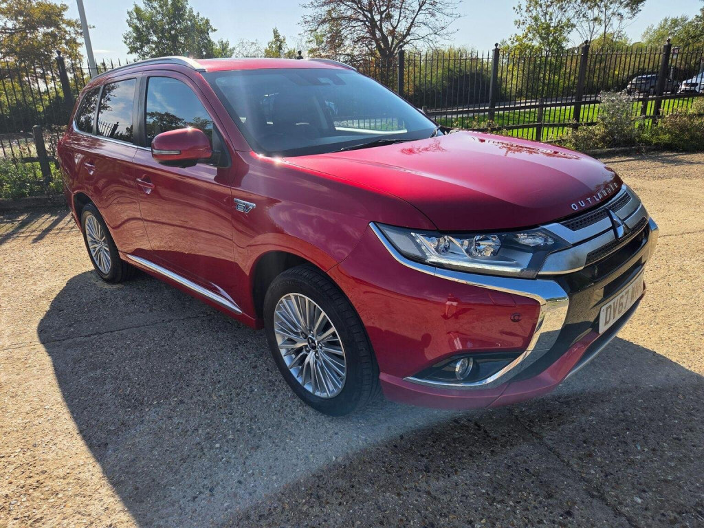 View MITSUBISHI OUTLANDER 2.0h 12kWh 4hs CVT 4WD Euro 6 (s/s) 5dr
