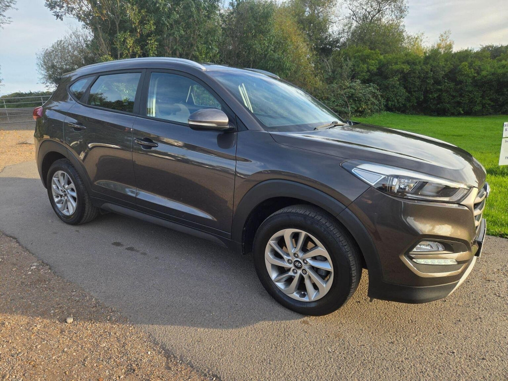 View HYUNDAI TUCSON 1.6 GDi Blue Drive SE Nav Euro 6 (s/s) 5dr