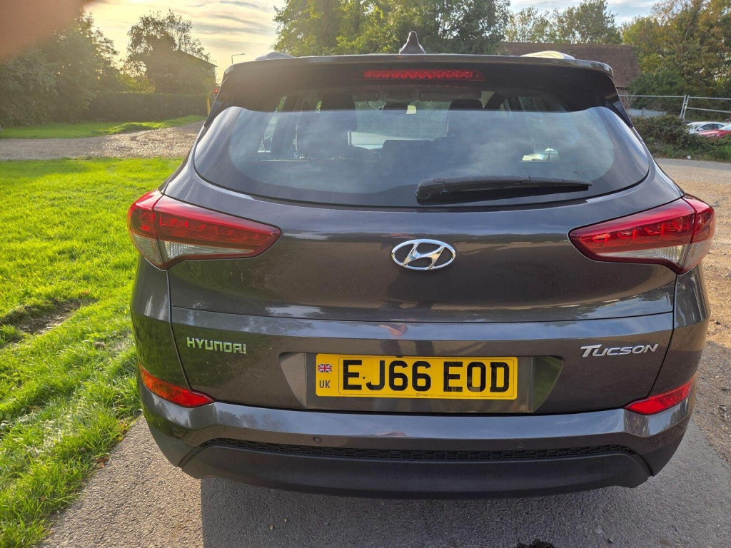 HYUNDAI TUCSON