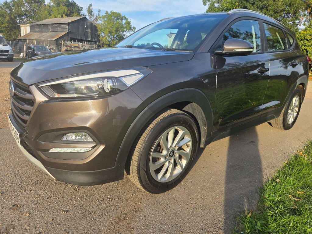HYUNDAI TUCSON