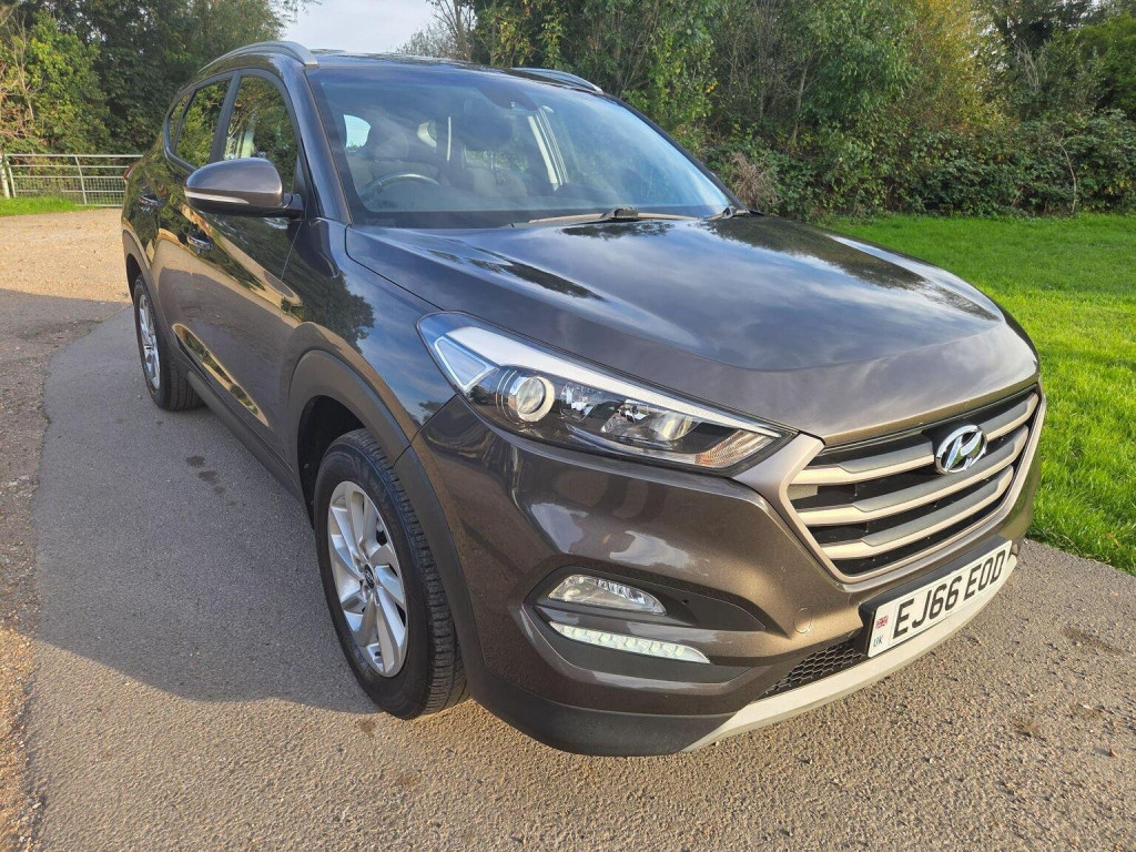 HYUNDAI TUCSON