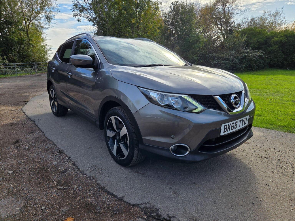 View NISSAN QASHQAI 1.5 dCi N-Connecta 2WD Euro 6 (s/s) 5dr